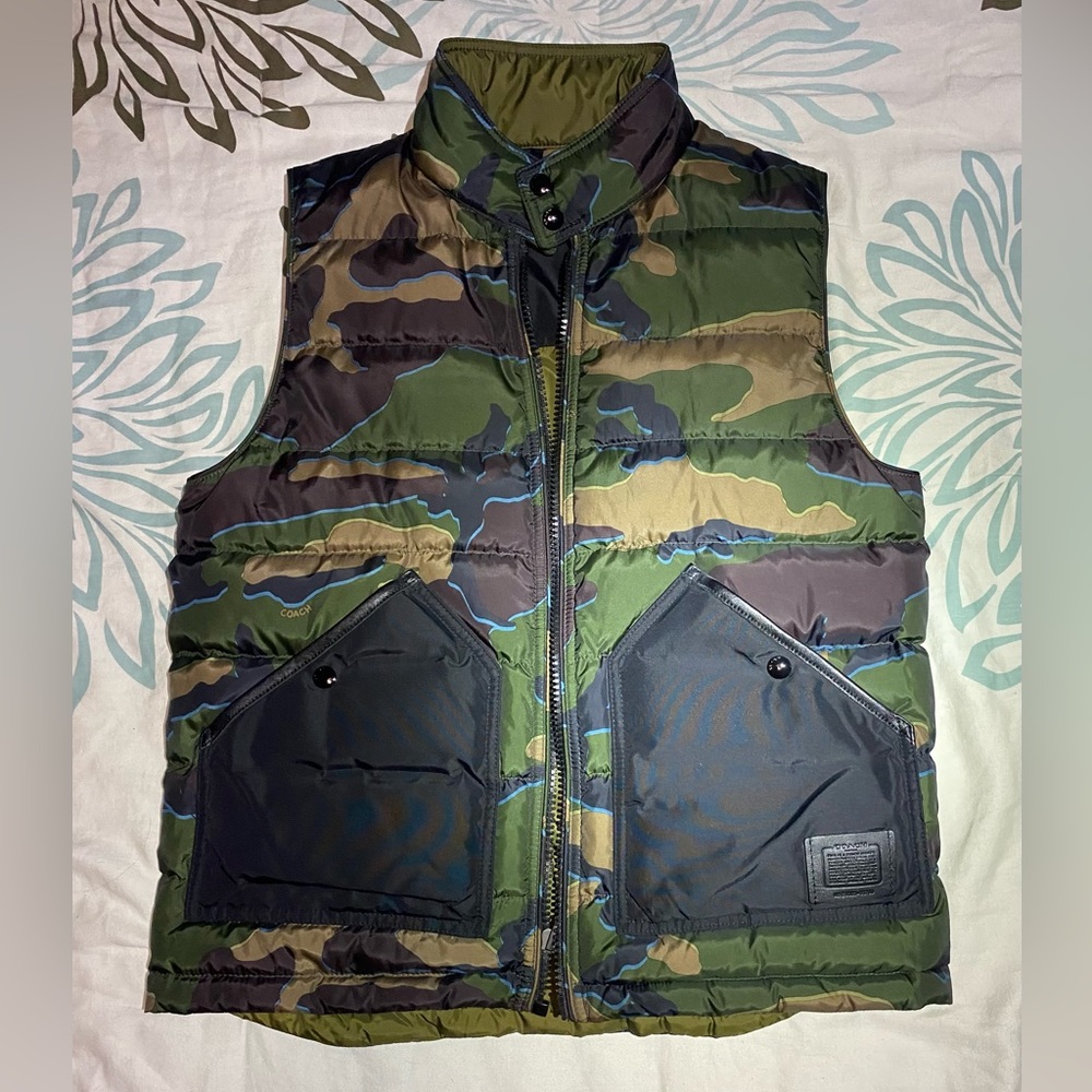 COACH Camo reversible vest. PAYMENTS ONLY THRU POSHMARK. Thank You.
